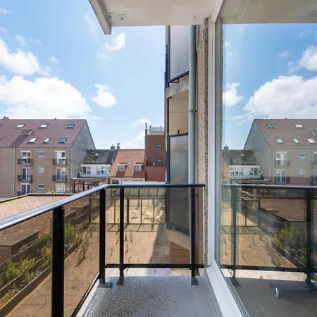Apartment With Frontal Sea View In Raversijde * أوستيند