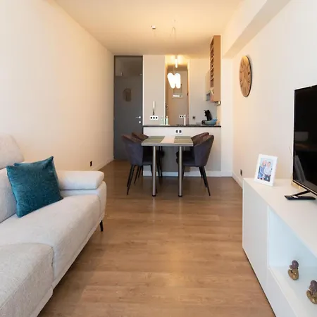 Apartment With Frontal Sea View In Raversijde Apartamento *